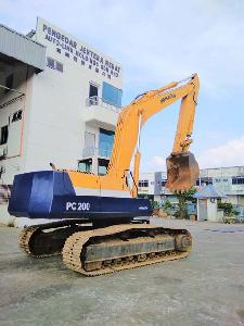 KOMATSU PC200-5