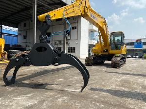 KOMATSU PC210-8 with Grapple