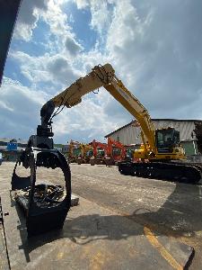 KOMATSU PC210-8 with Grapple