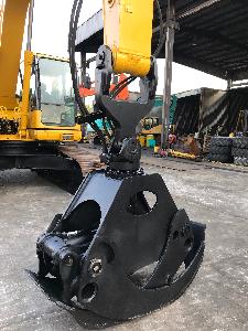 KOMATSU PC210-8 with Grapple