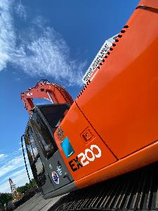 HITACHI EX200-5