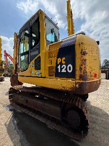 KOMATSU PC120-8
