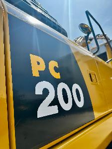 KOMATSU PC200-8 Long Arm